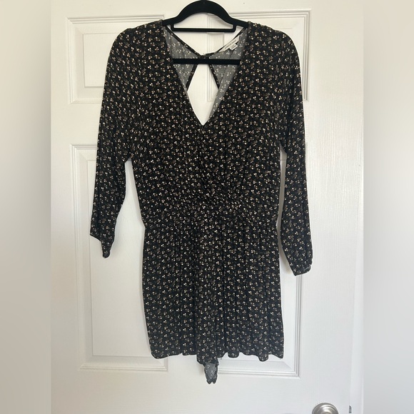 American Eagle Outfitters Pants - American Eagle 3/4 Sleeve Romper